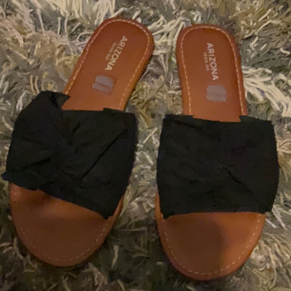 Arizona black sandals